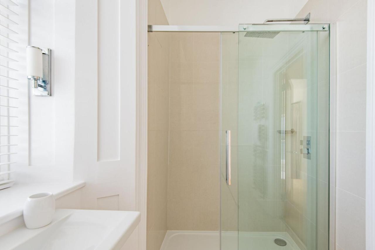 Abbots Cliff House By Bloom Stays Hougham المظهر الخارجي الصورة